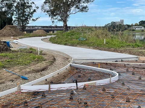 Grafton Waterfront footpath